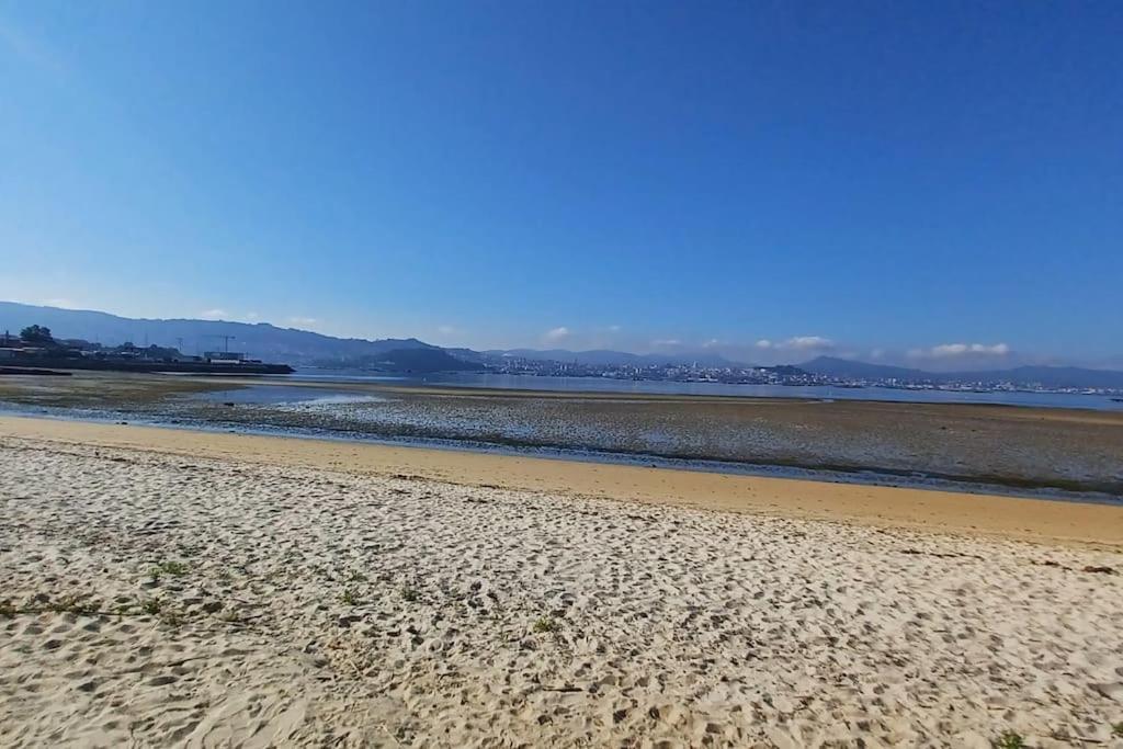 Piso A Pie De Playa Con Terraza Exclusiva Appartement Moaña Buitenkant foto